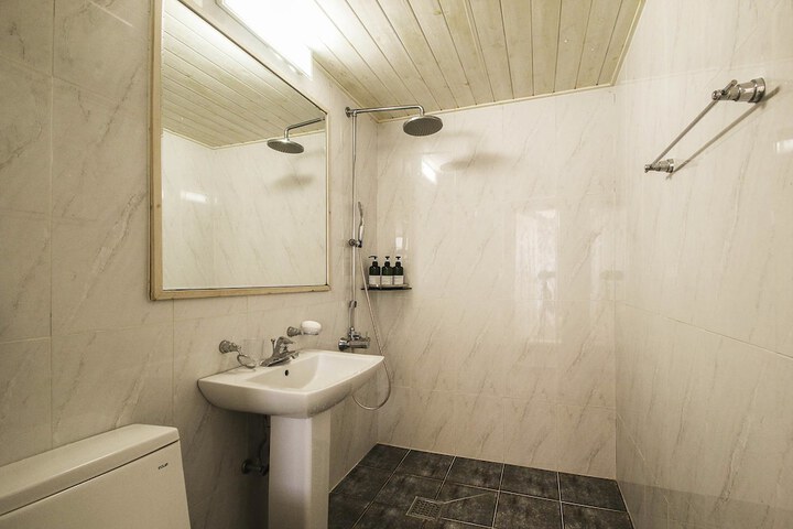 Room 15 of 41