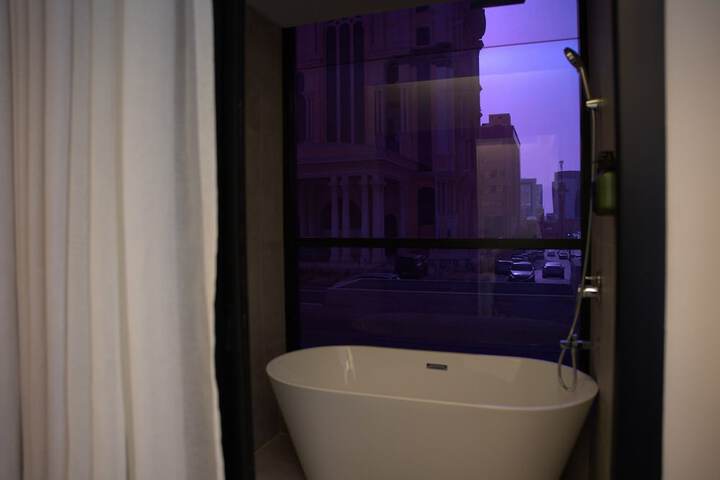 Room 18 of 47