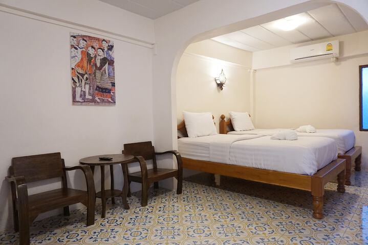 Room 20 of 35