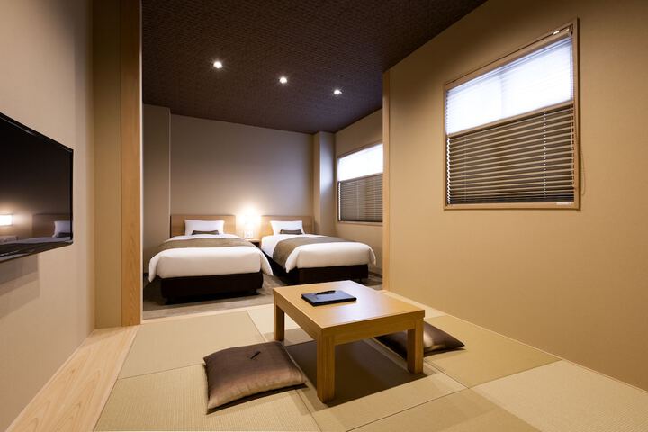 Room 15 of 37