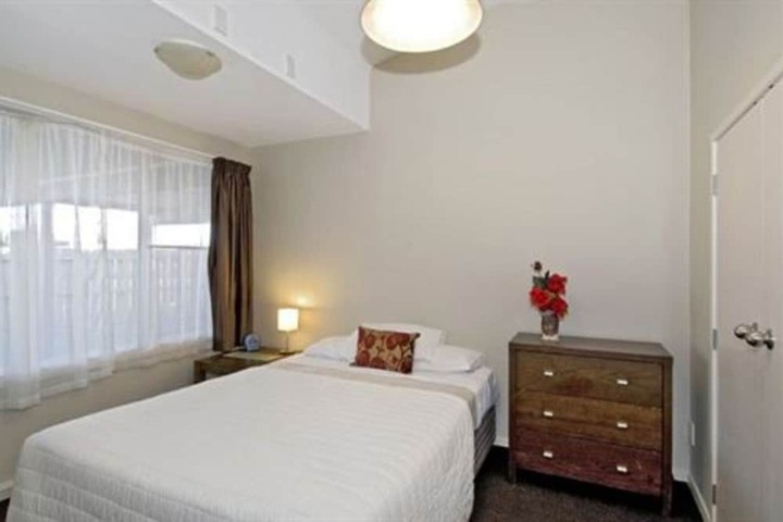 Room 4 of 21