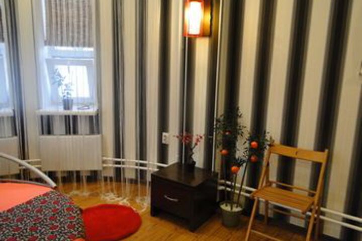 Room 27 of 103