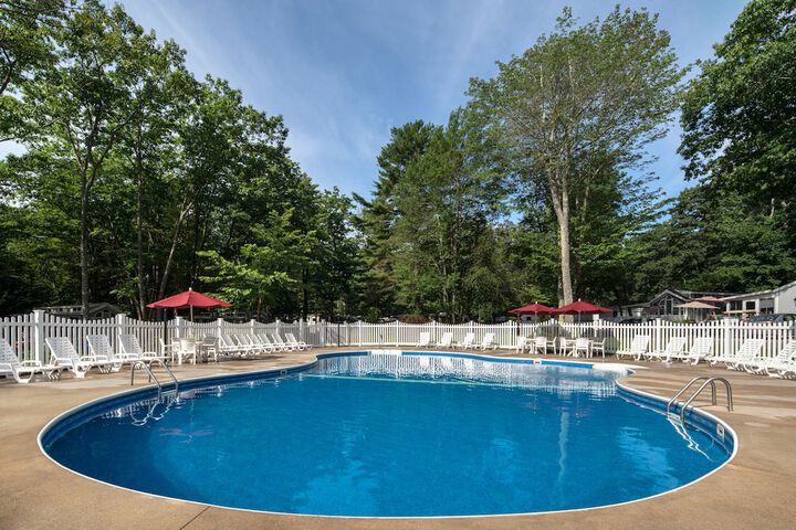 Pool 51 of 64