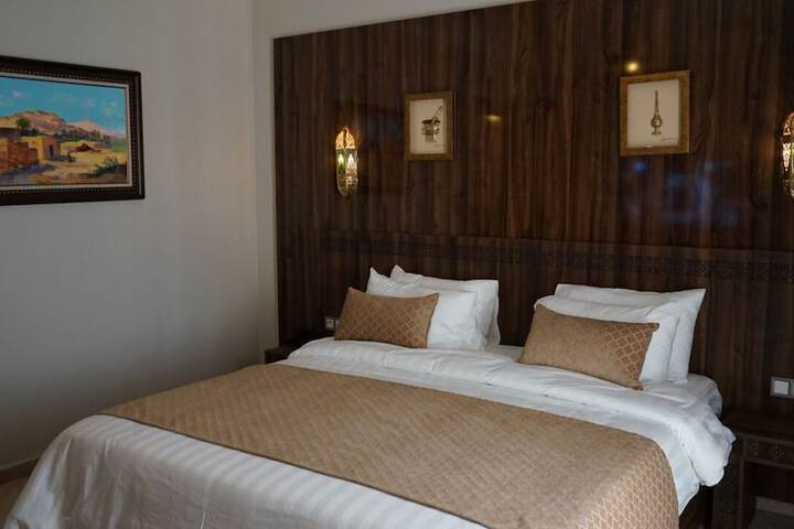 Room 8 of 15