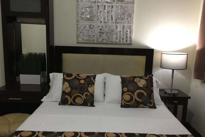 Room 6 of 52