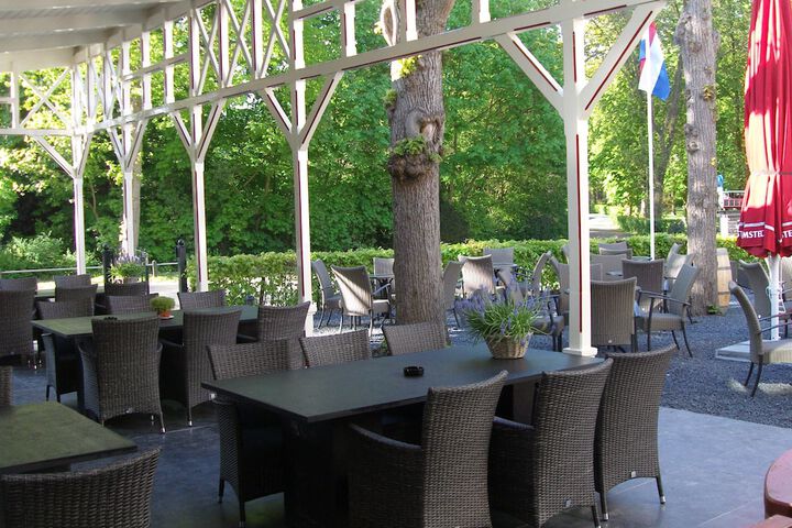 Sundeck 60 of 66