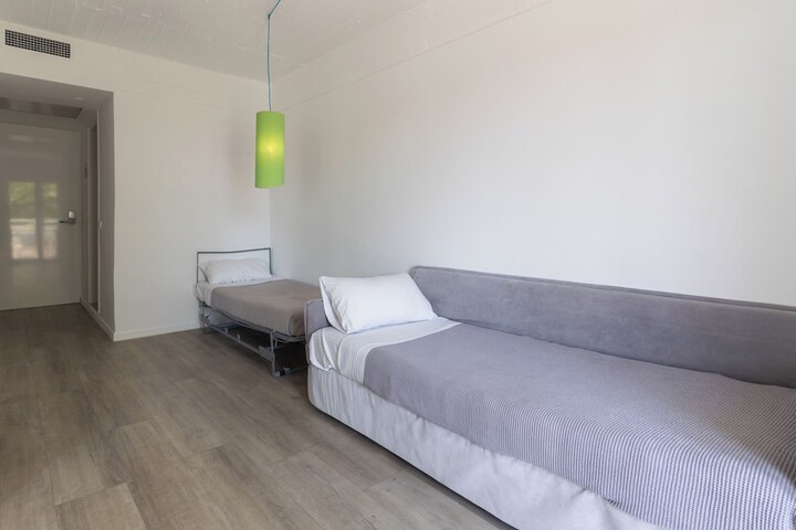 Room 55 of 159