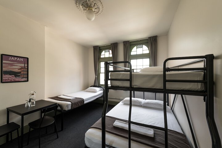Room 18 of 44