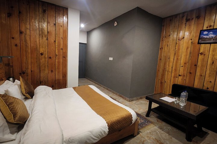 Room 12 of 78