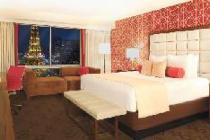 Resort Room 1 King (5 of 33)
