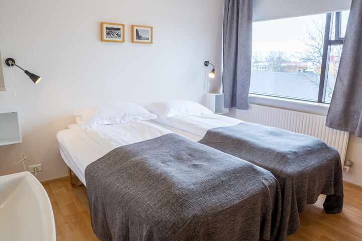 Room 14 of 90