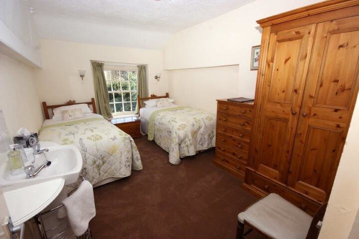 Room 3 of 30