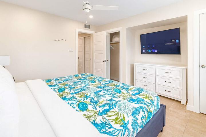Room 3 of 65