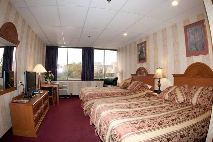2 Queen Beds (11 of 11)