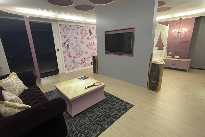 Room 30 of 80