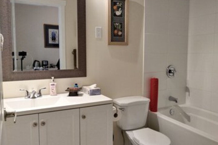 Room 2 of 35
