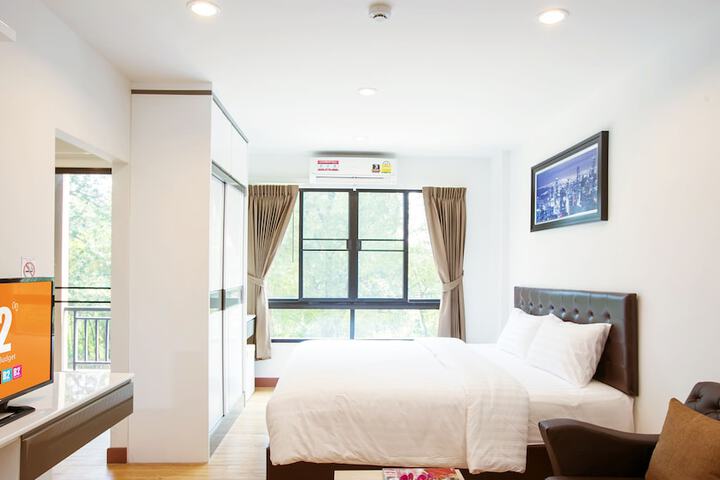 Room 8 of 20
