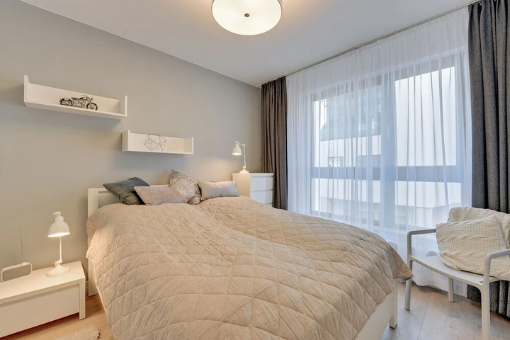Room 9 of 17