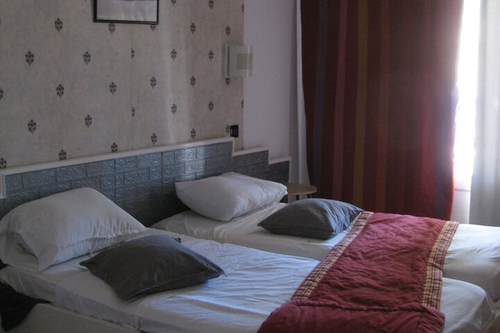 Room 16 of 74