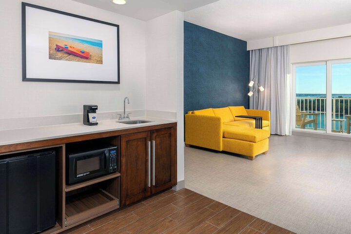 Room 12 of 68