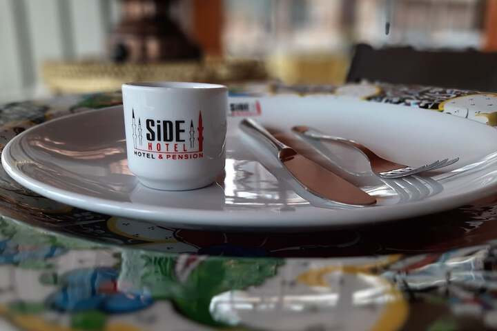 Breakfast/Coffee Service 20 of 30