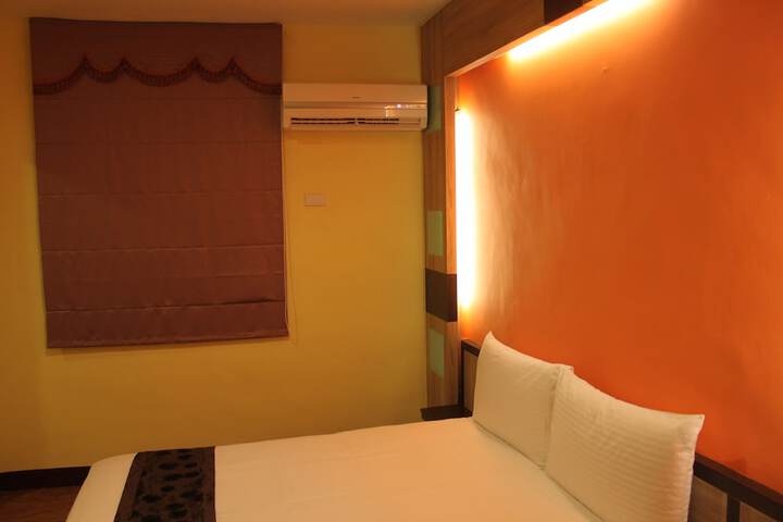 Room 14 of 91
