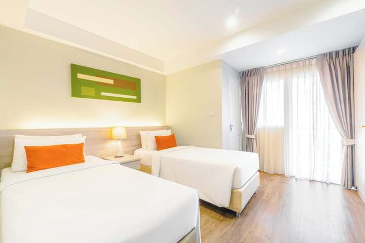 Room 15 of 50