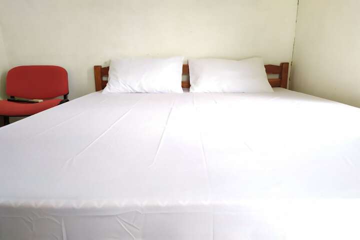Room 5 of 10
