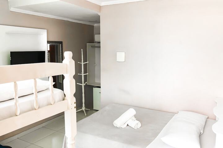 Room 8 of 159