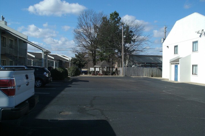 Property Grounds 21 of 24