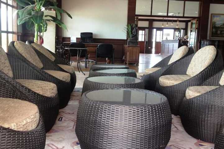 Entrance & Lobby