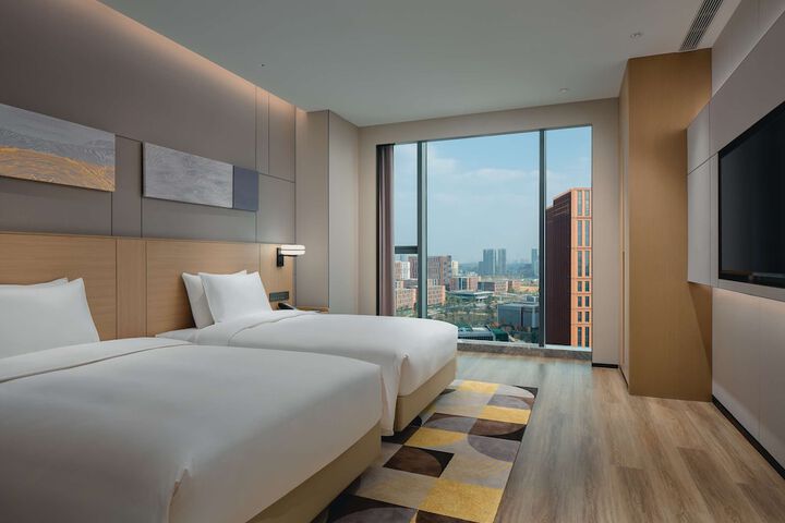 Room 25 of 50
