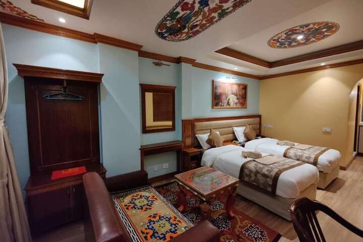 Room 16 of 24