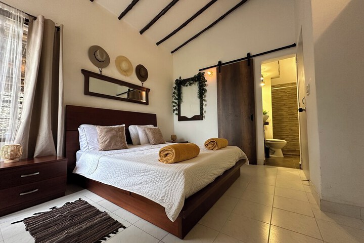 Room 5 of 44