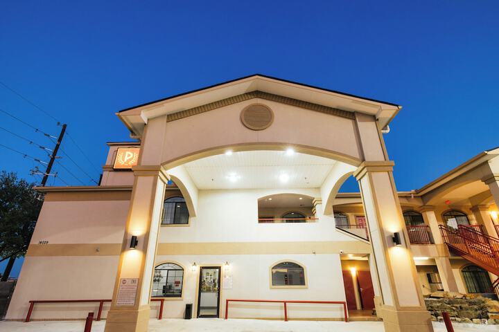 Hotel 18 of 19