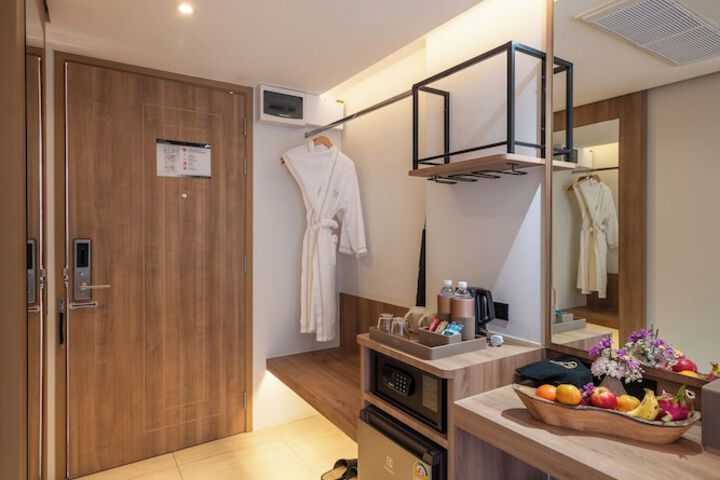 Room 32 of 140