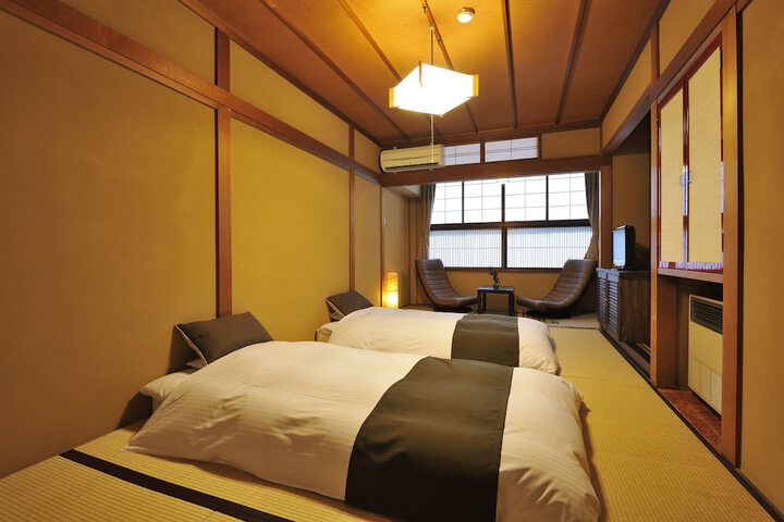 Room 4 of 29