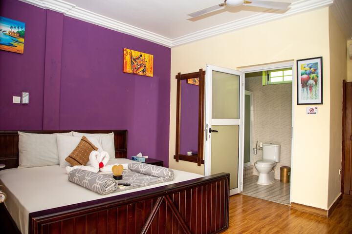 Room 27 of 44