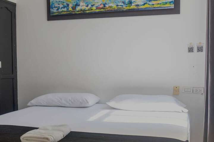 Room 4 of 22