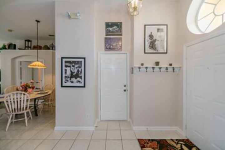 Room 25 of 28