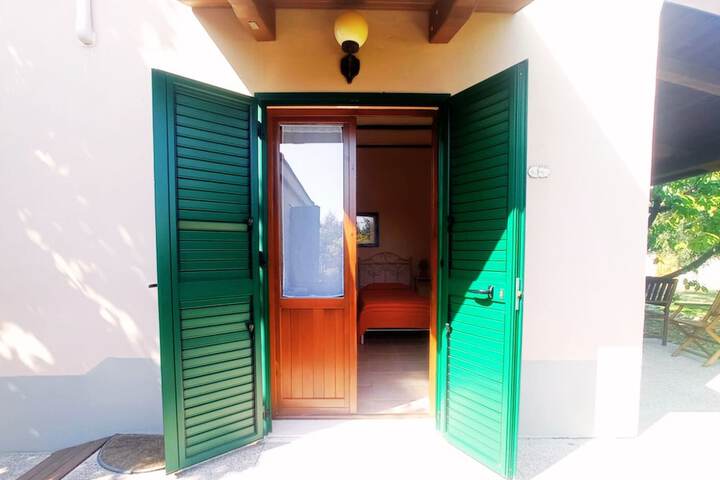 Room 7 of 30
