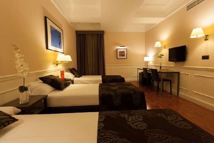 Room 20 of 97