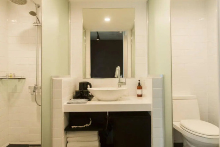 Clean Restrooms