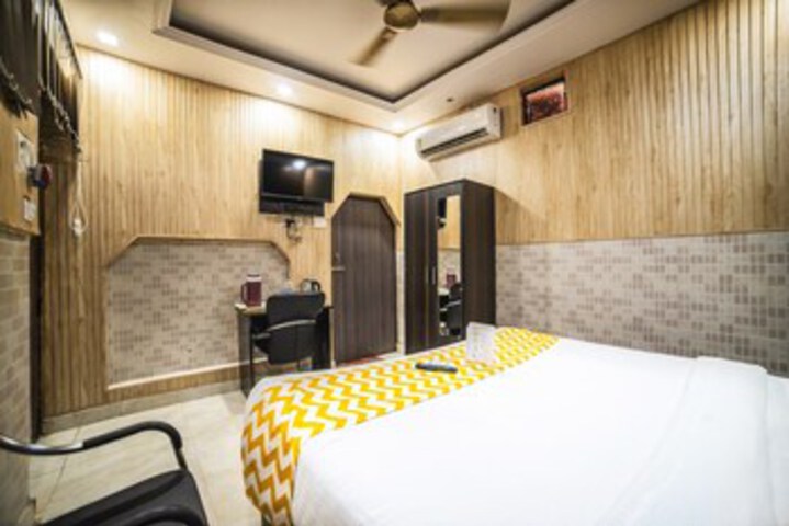 Room 17 of 23
