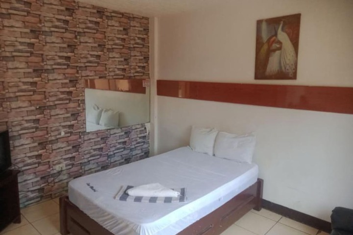 Room 8 of 24