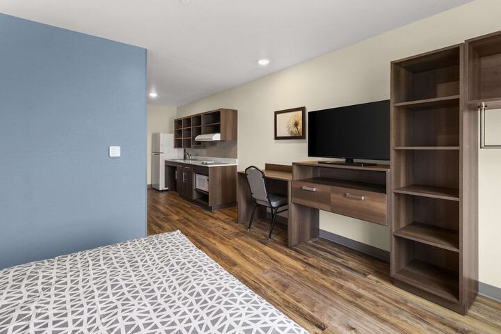 1 Queen Bed Suite (9 of 21)