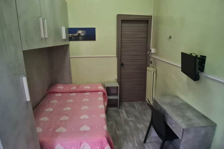 Room 42 of 63