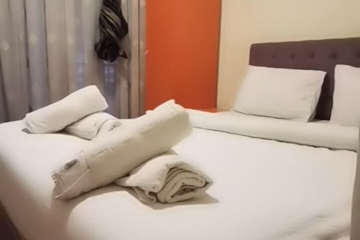 Room 11 of 29