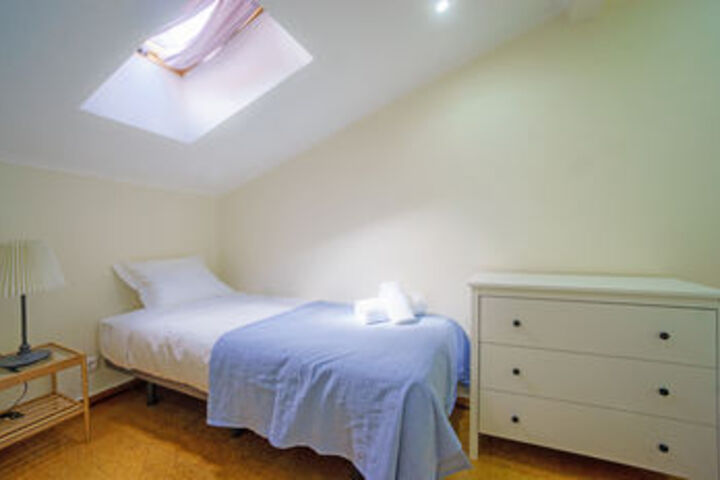 Room 44 of 147
