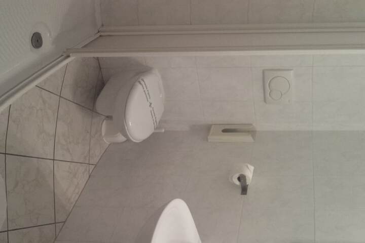 Room 15 of 26